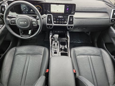Certified 2023 Kia Sorento SX image 5