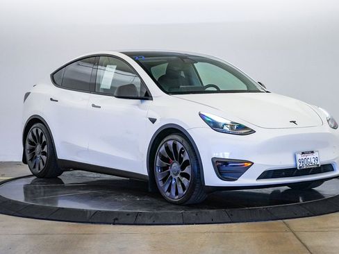 Used 2022 Tesla Model Y Performance AWD/4WD image 6