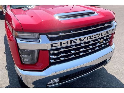 Used 2023 Chevrolet Silverado 2500 LTZ AWD/4WD image 32