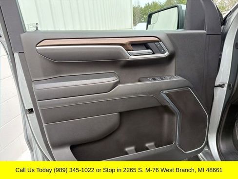 Used 2025 Chevrolet Silverado 1500 LT AWD/4WD image 31