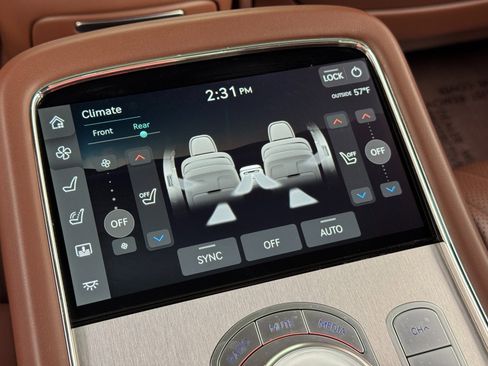 Used 2024 Genesis G90 3.5T image 40