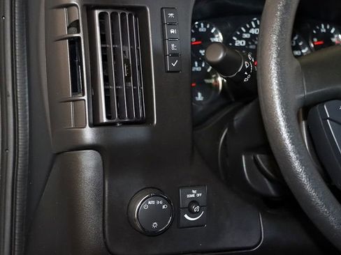 Used 2024 GMC Savana 2500 w/ Driver Convenience Package image 21