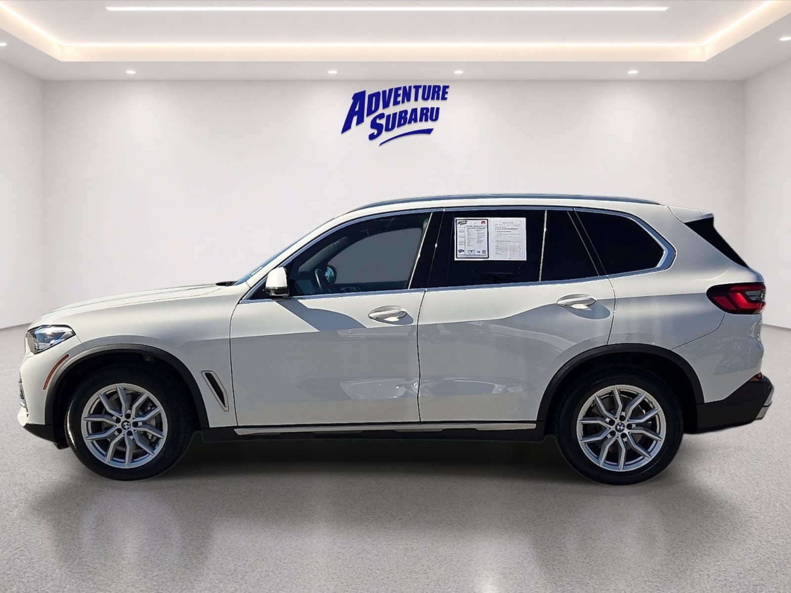 Used 2022 BMW X5 xDrive40i w/ Premium Package AWD/4WD image 4