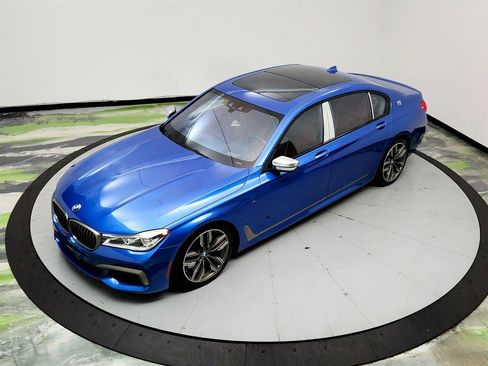 Used 2018 BMW M760i xDrive AWD/4WD image 33
