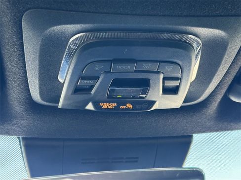 Used 2025 Toyota Corolla Cross AWD Hybrid image 19