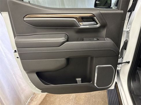 Used 2023 Chevrolet Silverado 1500 LT image 22