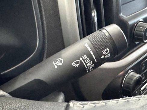 Used 2018 GMC Canyon Denali image 29