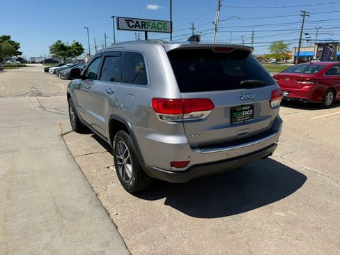 Used 2018 Jeep Grand Cherokee Limited AWD/4WD image 9