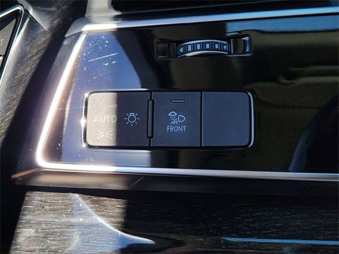 Used 2021 Audi Q7 3.0T Premium Plus w/ Premium Plus Package image 22