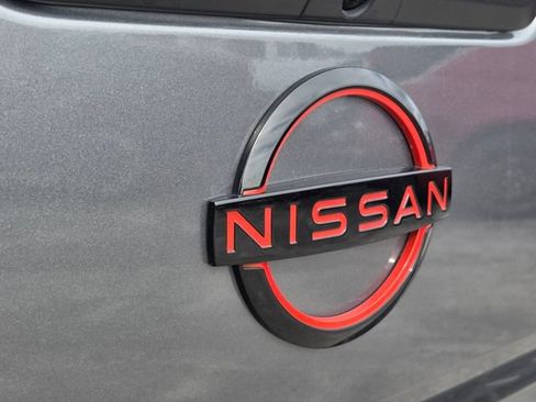 Used 2022 Nissan Frontier SV AWD/4WD image 15