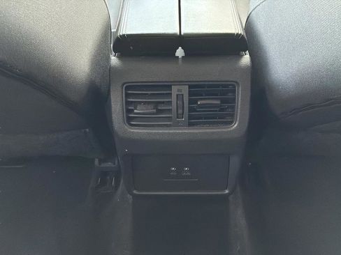 Used 2023 Nissan Rogue SV FWD image 17