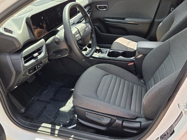 Used 2025 Kia K4 EX FWD image 19