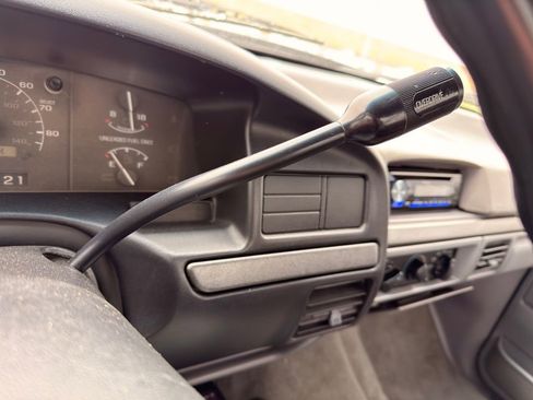 Used 1994 Ford F250 XL HD image 30