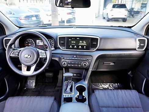 Used 2022 Kia Sportage LX image 18