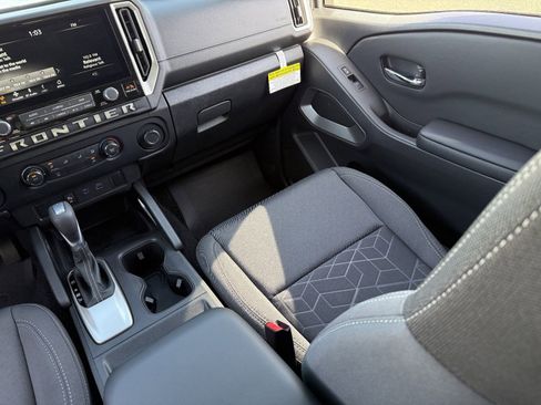 New 2026 Nissan Frontier SV w/ Tow Package image 17