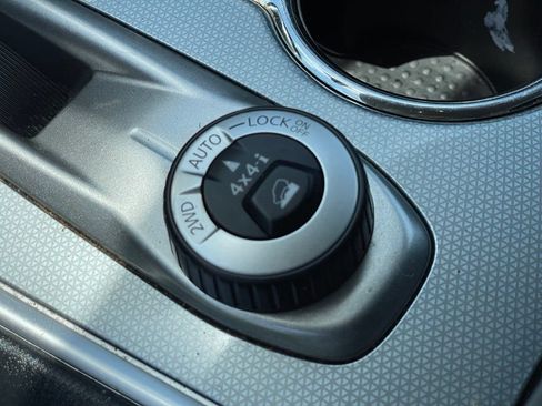Used 2019 Nissan Pathfinder SL AWD/4WD image 35
