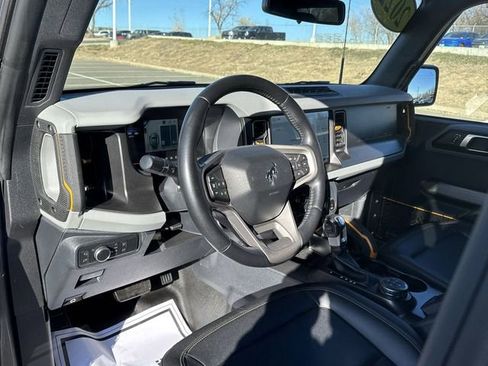 Used 2022 Ford Bronco Badlands w/ Sasquatch Package image 19