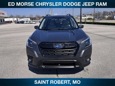 Used 2024 Subaru Forester Premium AWD/4WD image 2