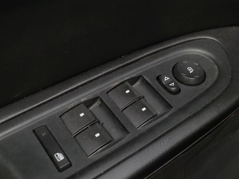 Used 2016 GMC Acadia SLE image 27