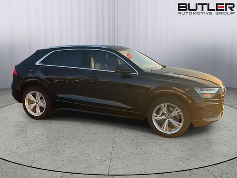 Used 2023 Audi Q8 Premium Plus AWD/4WD image 7