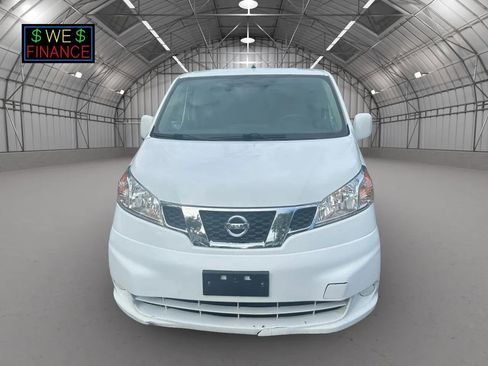 Used 2019 Nissan NV200 SV image 2