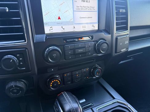 Used 2018 Ford F150 XLT w/ Equipment Group 302A Luxury AWD/4WD image 27