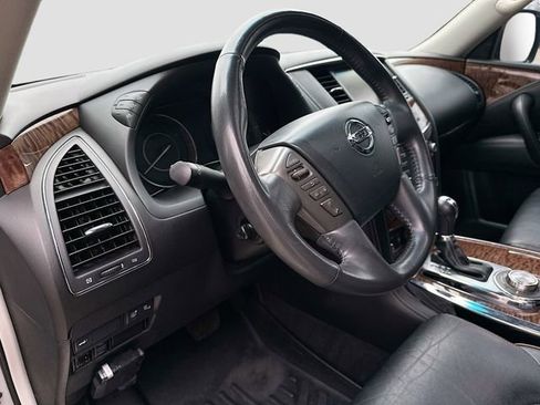 Used 2017 Nissan Armada Platinum w/ Interior Lighting Package image 10