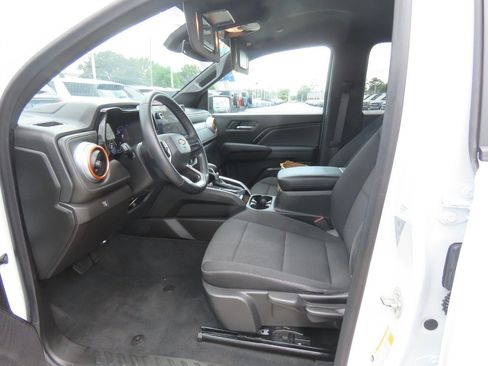 Used 2024 Chevrolet Colorado LT w/ LT Convenience Package RWD image 25