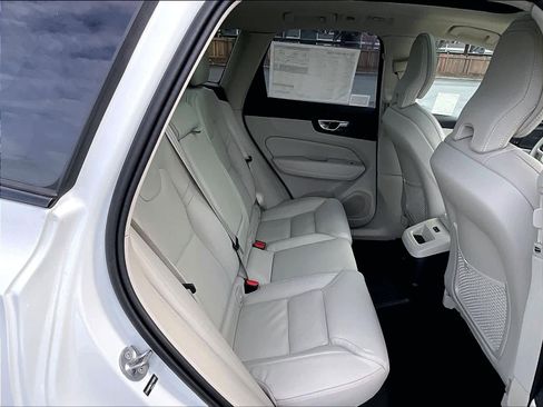 New 2026 Volvo XC60 T8 Ultra w/ Protection Package Premier image 27