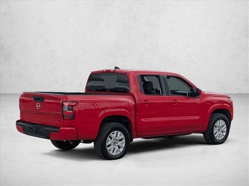 Used 2023 Nissan Frontier SV image 5