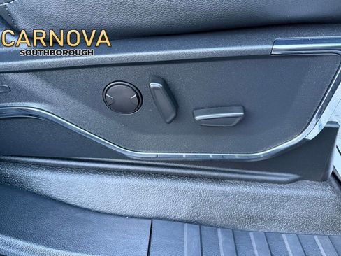 Used 2023 Ford F250 Lariat w/ FX4 Off-Road Package image 27