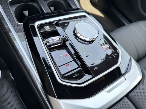 New 2026 BMW 740i image 24