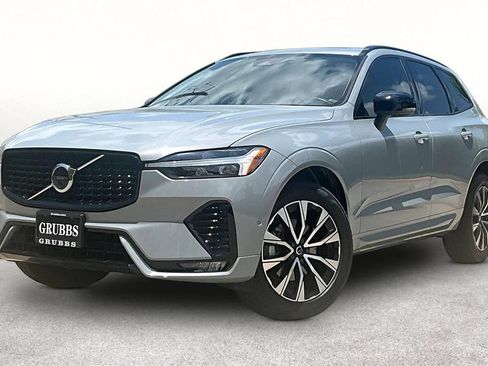 Certified 2024 Volvo XC60 B5 Plus w/ Protection Package Premier AWD/4WD image 15