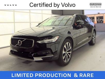 Certified 2025 Volvo V90 B6 Cross Country Plus