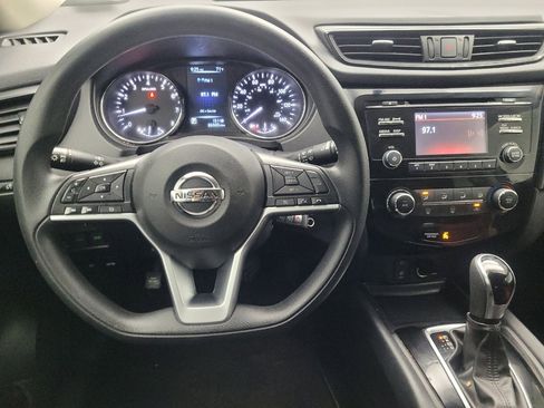 Used 2017 Nissan Rogue S AWD/4WD image 22