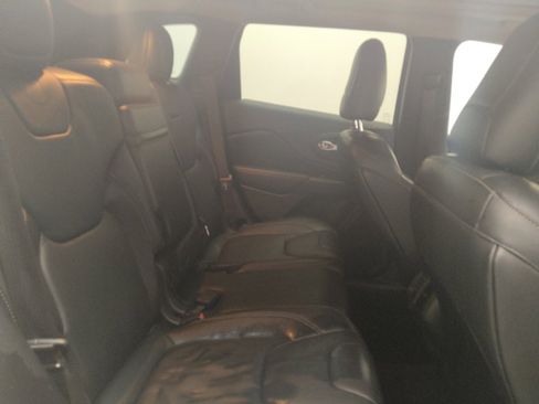 Used 2015 Jeep Cherokee Limited FWD image 19