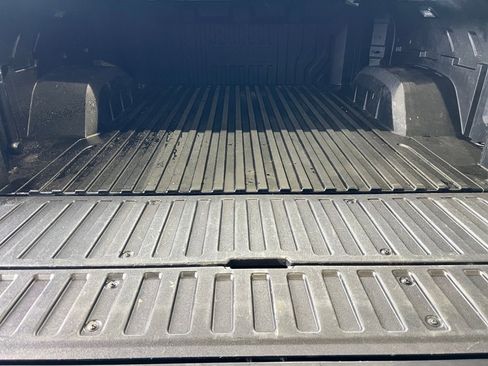 Used 2022 GMC Sierra 1500 AT4 image 5