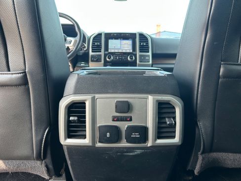 Used 2017 Ford F150 Lariat w/ Equipment Group 502A Luxury image 7