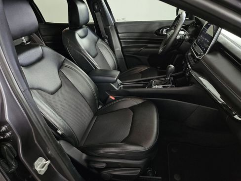 Used 2024 Jeep Compass Latitude w/ Altitude Special Edition AWD/4WD image 29