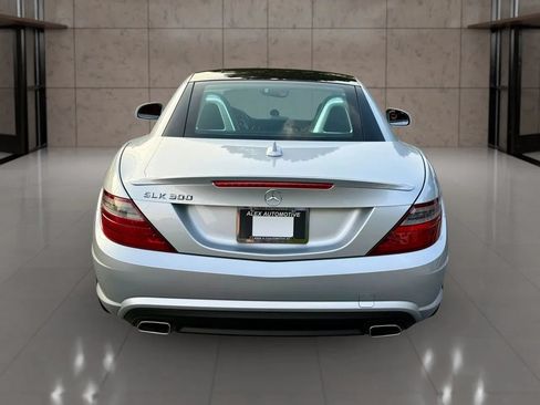 Used 2016 Mercedes-Benz SLK 300 image 11