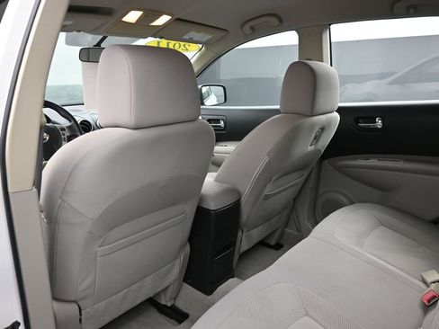 Used 2011 Nissan Rogue S image 27