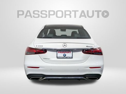 Used 2022 Mercedes-Benz E 350 4MATIC Sedan image 5