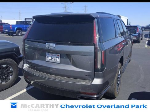 Used 2021 Cadillac Escalade Sport w/ Heavy-Duty Trailer Package AWD/4WD image 3