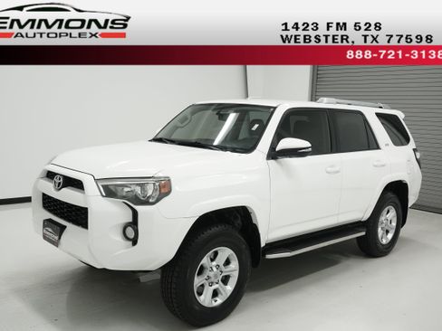 Used 2018 Toyota 4Runner SR5 Premium image 1