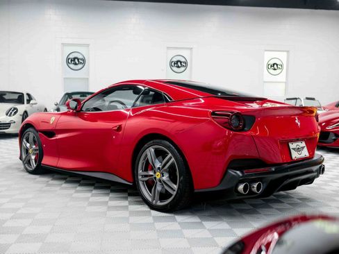 Used 2019 Ferrari Portofino RWD image 8