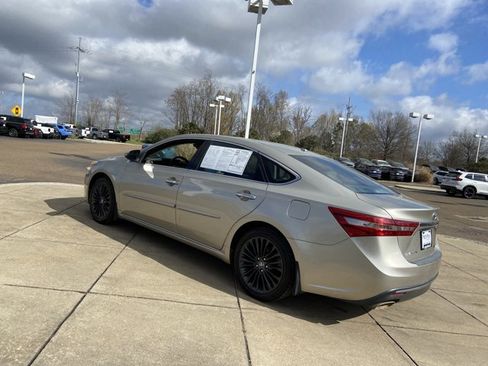 Used 2017 Toyota Avalon Touring image 7