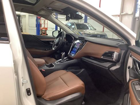 Used 2023 Subaru Outback Touring XT AWD/4WD image 12