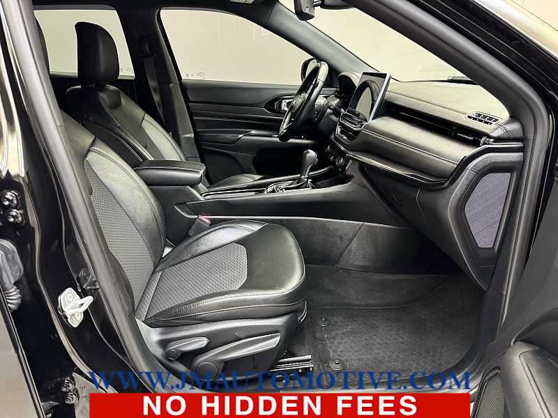 Used 2022 Jeep Compass Latitude w/ Sun and Sound Group AWD/4WD image 20