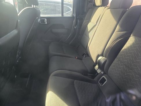 Used 2023 Jeep Gladiator Mojave image 23