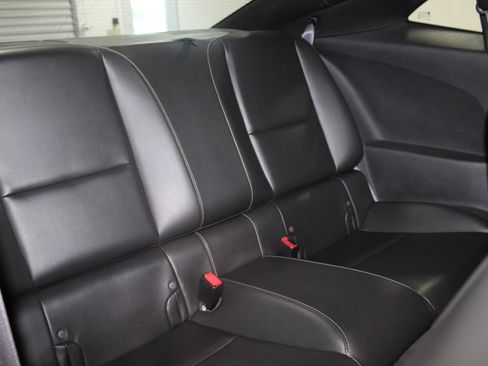 Used 2015 Chevrolet Camaro SS RWD image 24